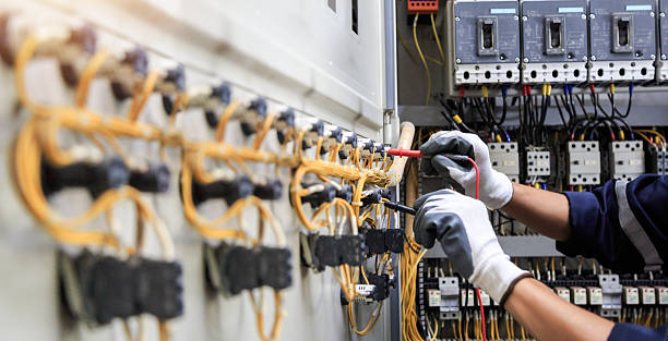 Professional Electrician technician working in Utica, IN